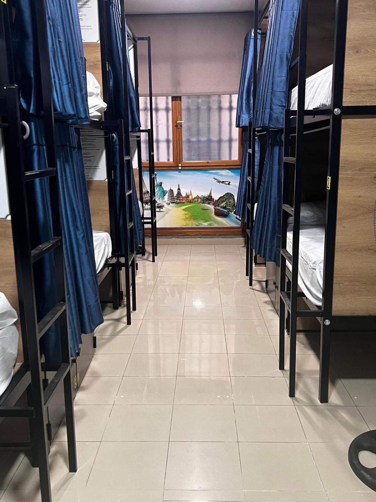 Hostel Estrella 20 Мадрид Экстерьер фото