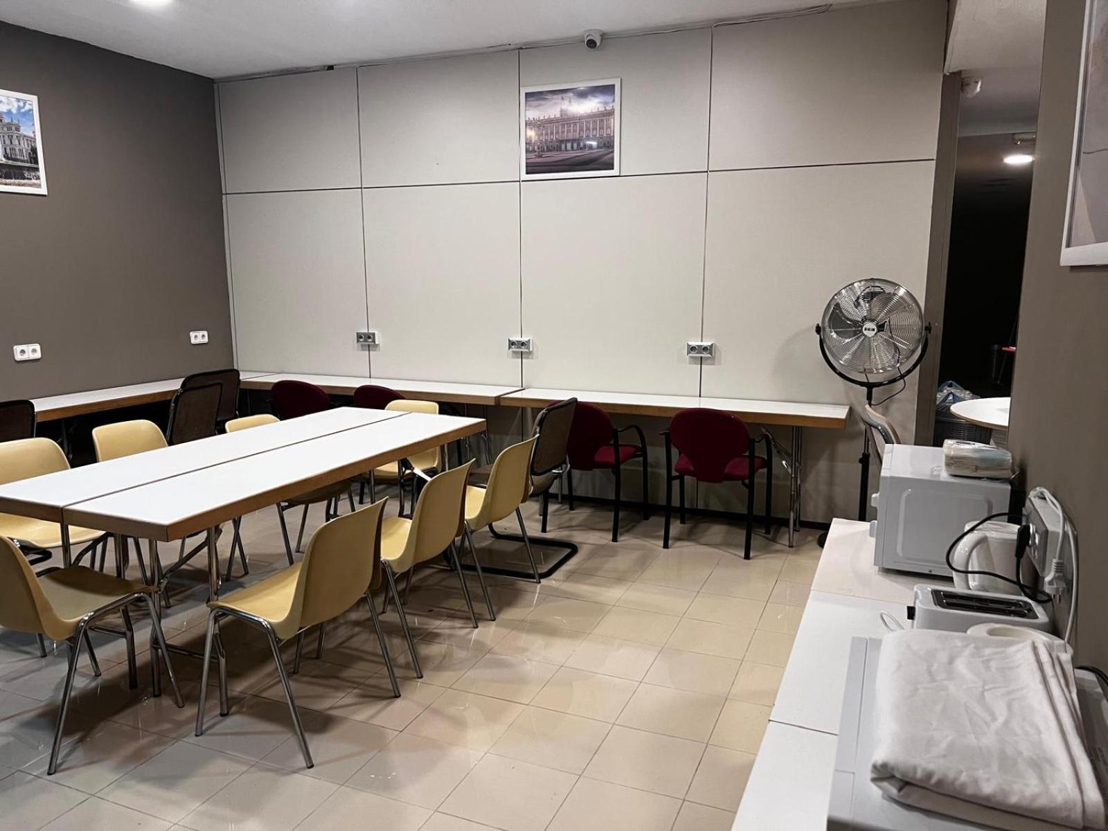 Hostel Estrella 20 Мадрид Экстерьер фото
