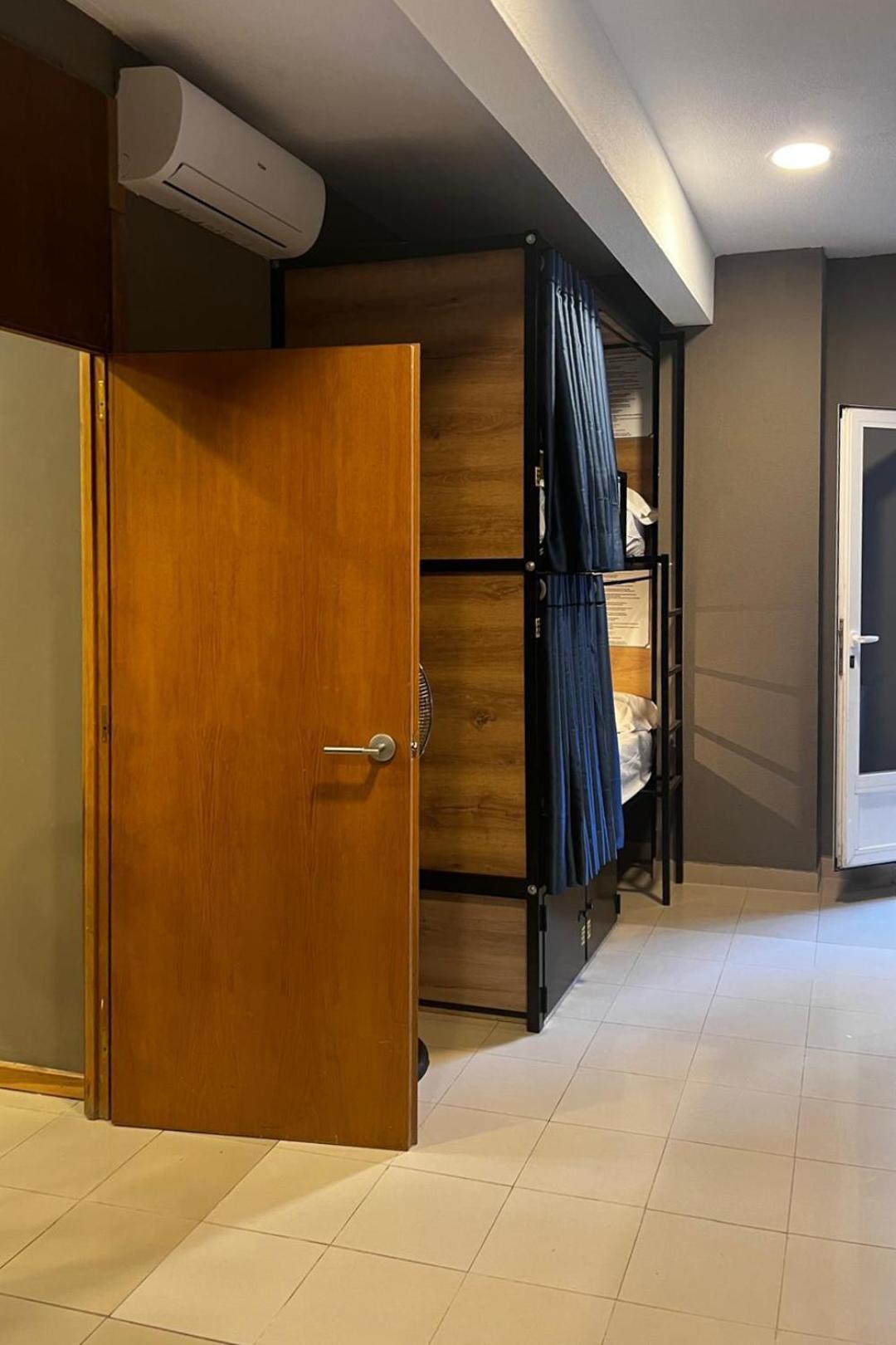 Hostel Estrella 20 Мадрид Экстерьер фото