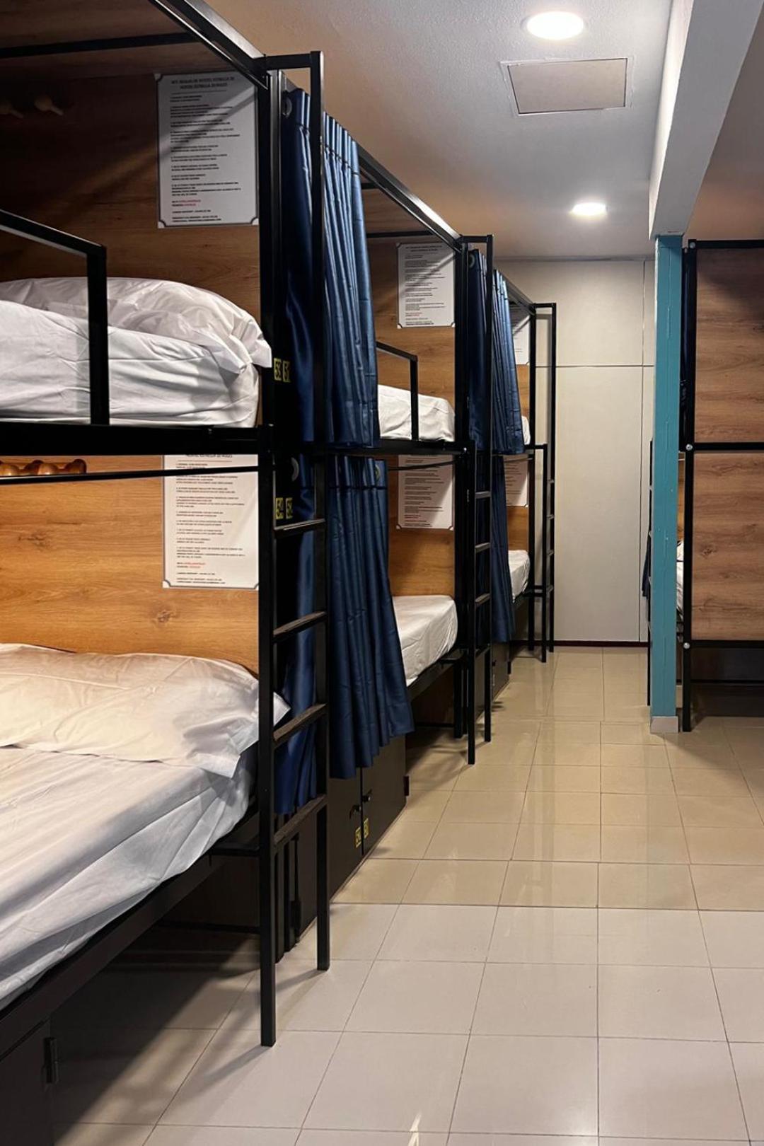 Hostel Estrella 20 Мадрид Экстерьер фото